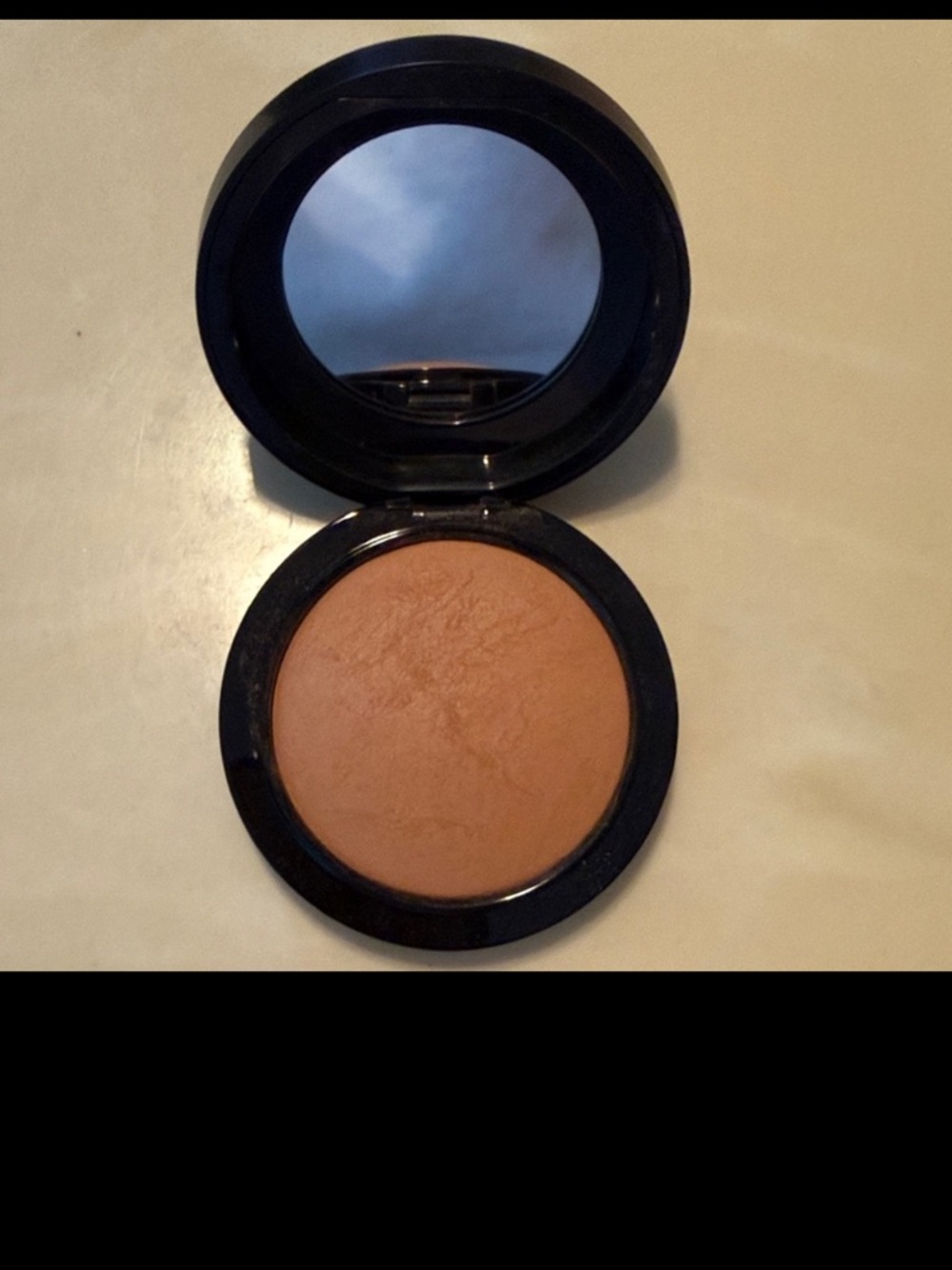 New in box MAC mineralize skin finish - medium deep